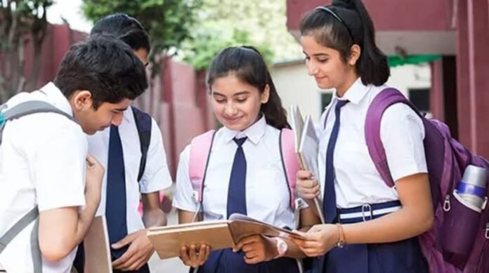 CBSE ने 10वीं और 12वीं के बोर्ड एग्जाम की डेटशीट