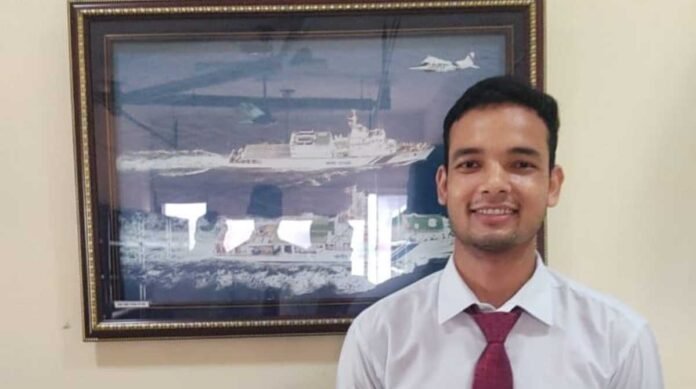 नितिन गुसाईं का इंडियन कोस्ट गार्ड में असिस्टेंट कमांडेंट के