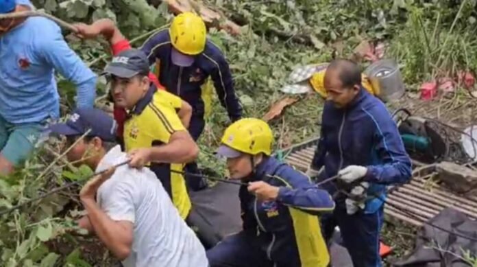 गंगोत्री नेशनल हाईवे पर बड़ा हादसा, सात लोगों की मौत,
