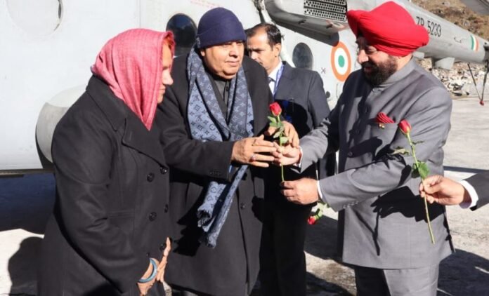 उप राष्ट्रपति, भारत सरकार जगदीप धनखड़ सपत्नी पहुंचे श्री केदारनाथ