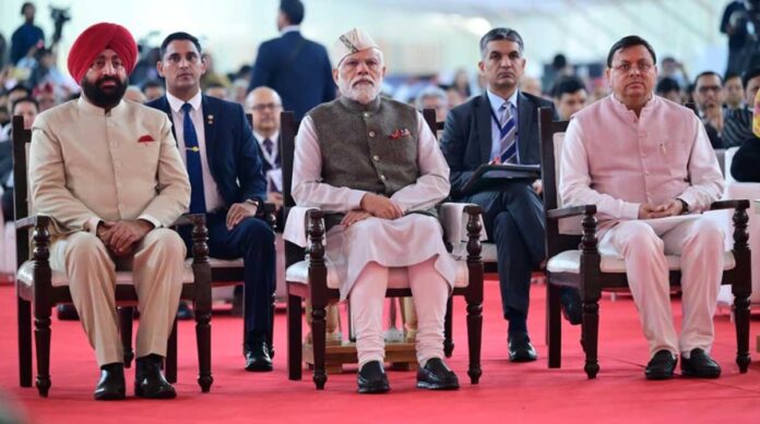 PM मोदी ने की 44 हजार करोड़ के निवेश की